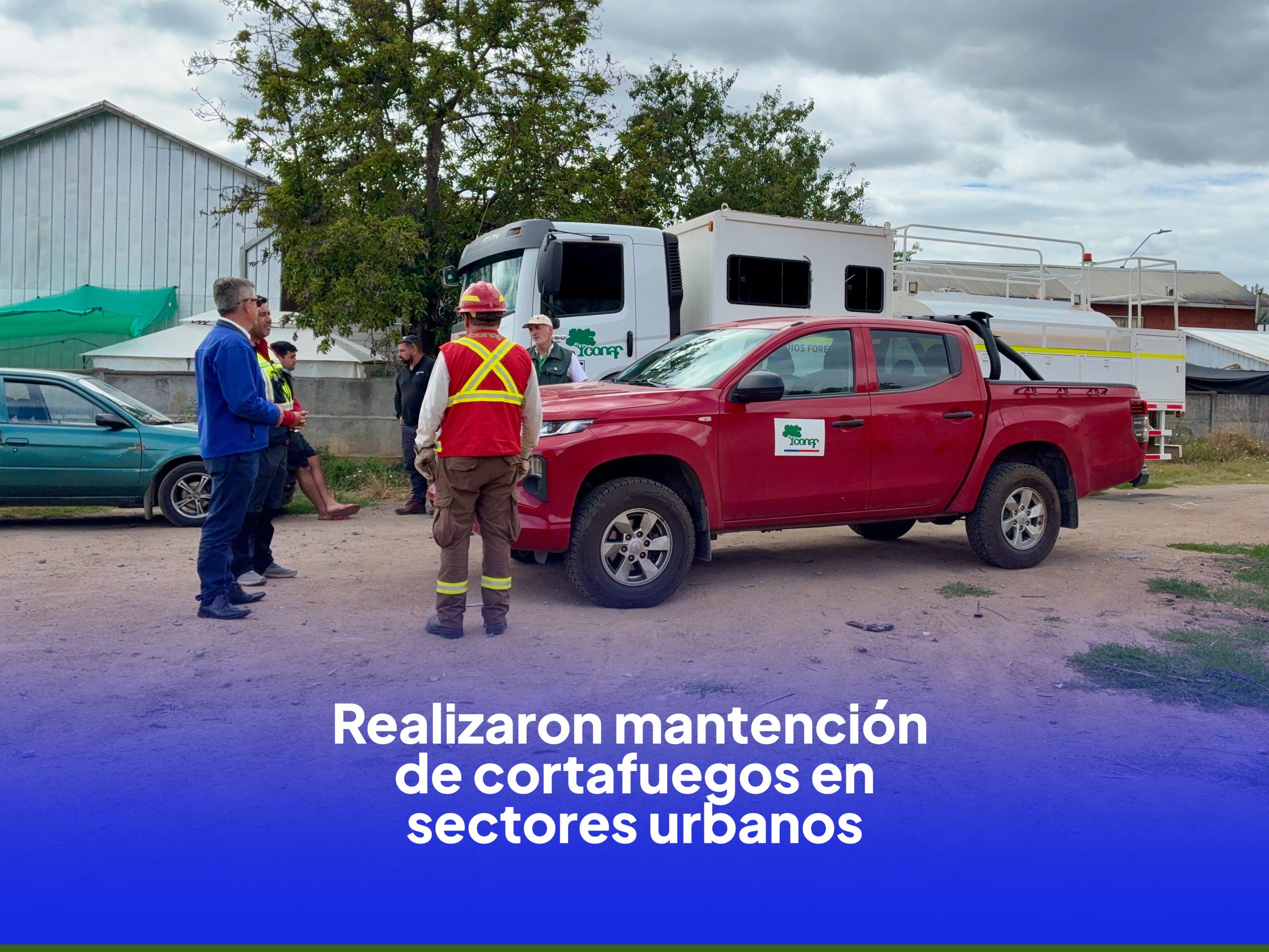 Conaf y el municipio realizan mantención de cortafuegos en sectores urbanos